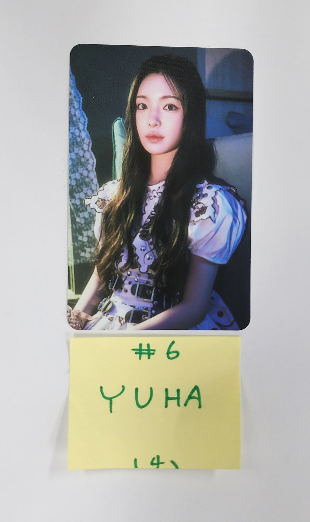 Hearts2Hearts "The Chase" - Official Trading Photocard [25.4.25]