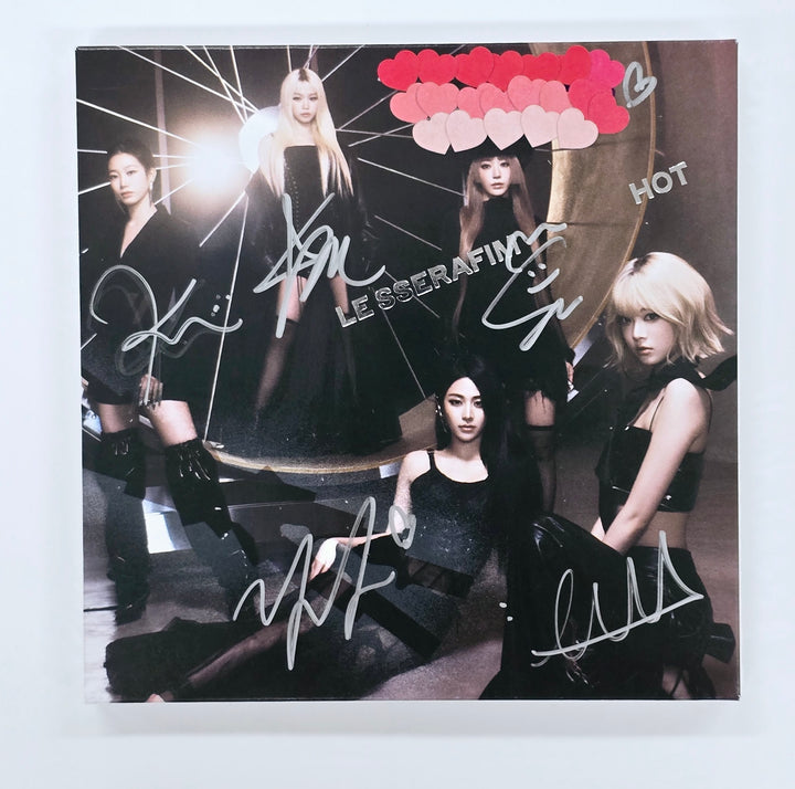 Le Sserafim "HOT" - Hand Autographed(Signed) Album [25.4.29]