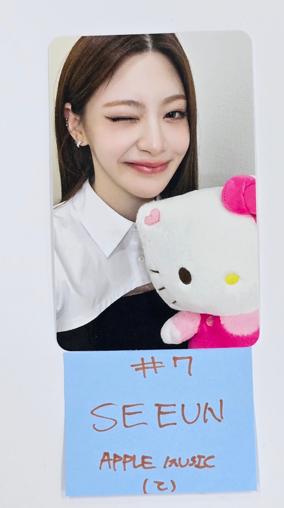 STAYC "S" - Apple Music Event Photocard [25.4.30]