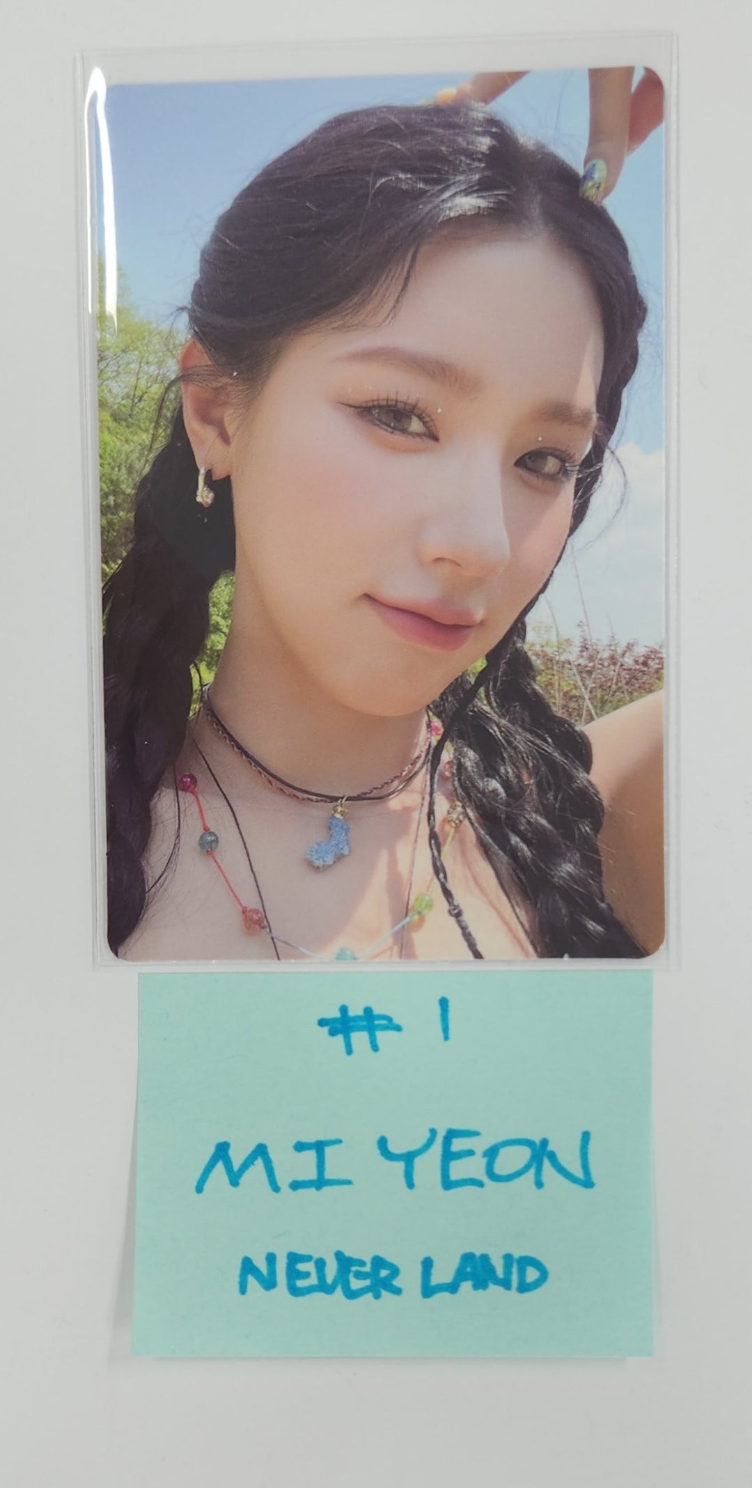 (g) I-DLE "I am FREE-TY" - 2023 (G)I-DLE WORLD TOUR Never Land Zone Event Photocard [25.5.2]