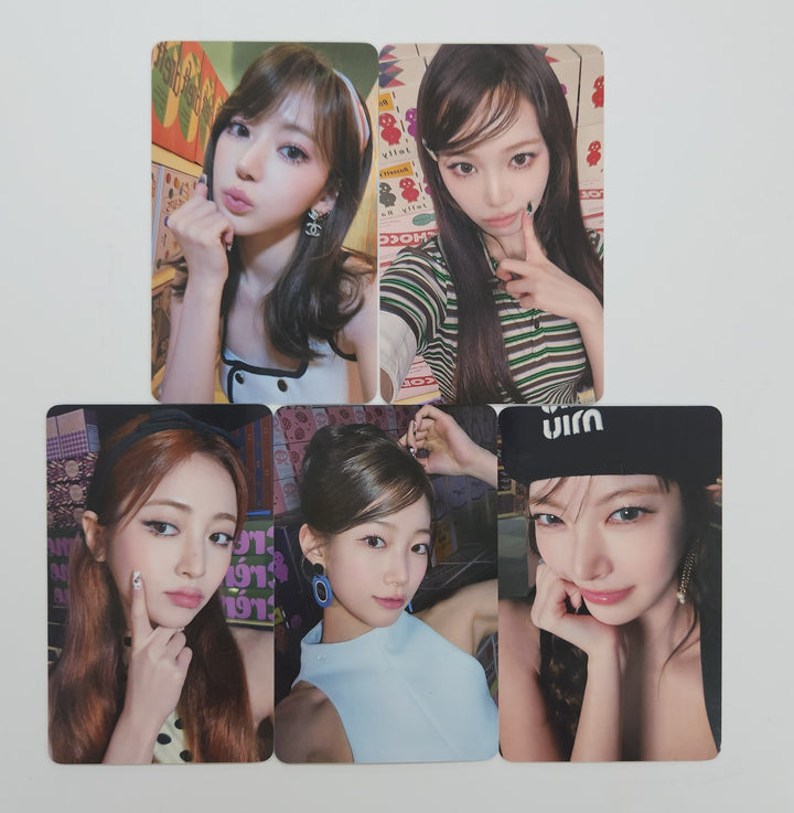 Le Sserafim "Hot" - Weverse Shop (YouTube) Gift Photocard [25.5.2]