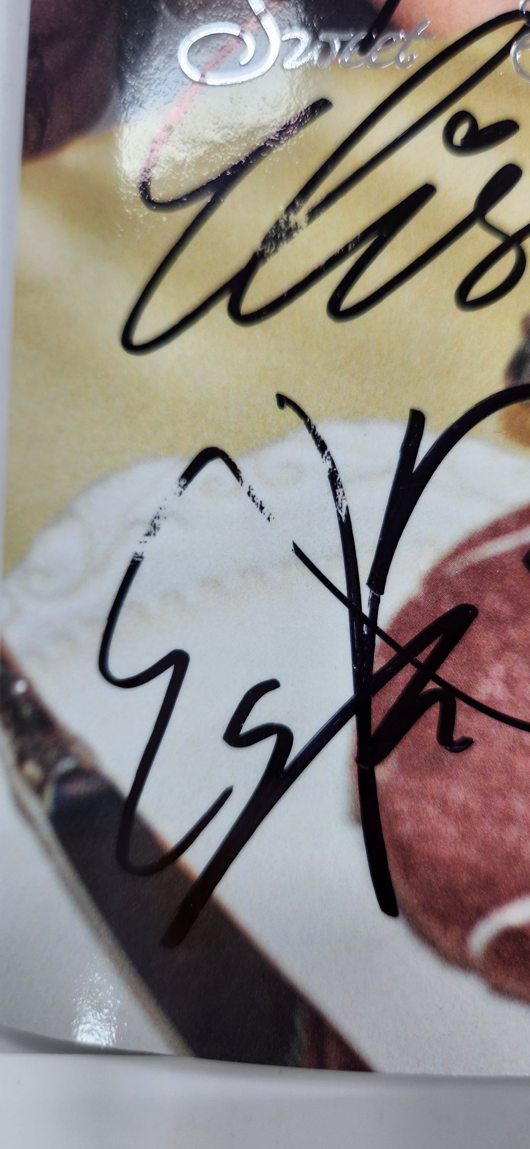 UNIS "SWICY", HITGS "Things we love : H", NEXZ "O-RLY?" - Hand Autographed(Signed) Promo Album [25.5.8]