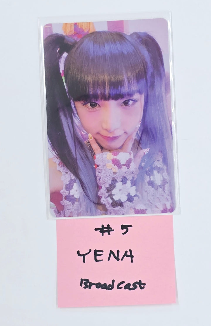 Yena "SMART PHONE" - Broadcast Photocard [25.5.8]
