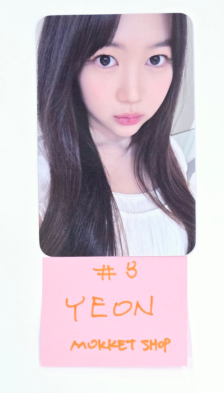 Hearts2Hearts "The Chase" - Mokket Shop Fansign Event Photocard [25.5.13]