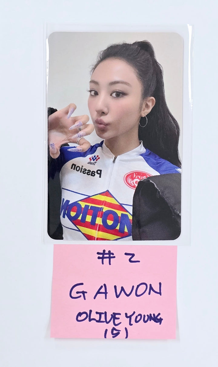 MEOVV "MY EYES OPEN VVIDE" - Olive Young Event Photocard [25.5.13]