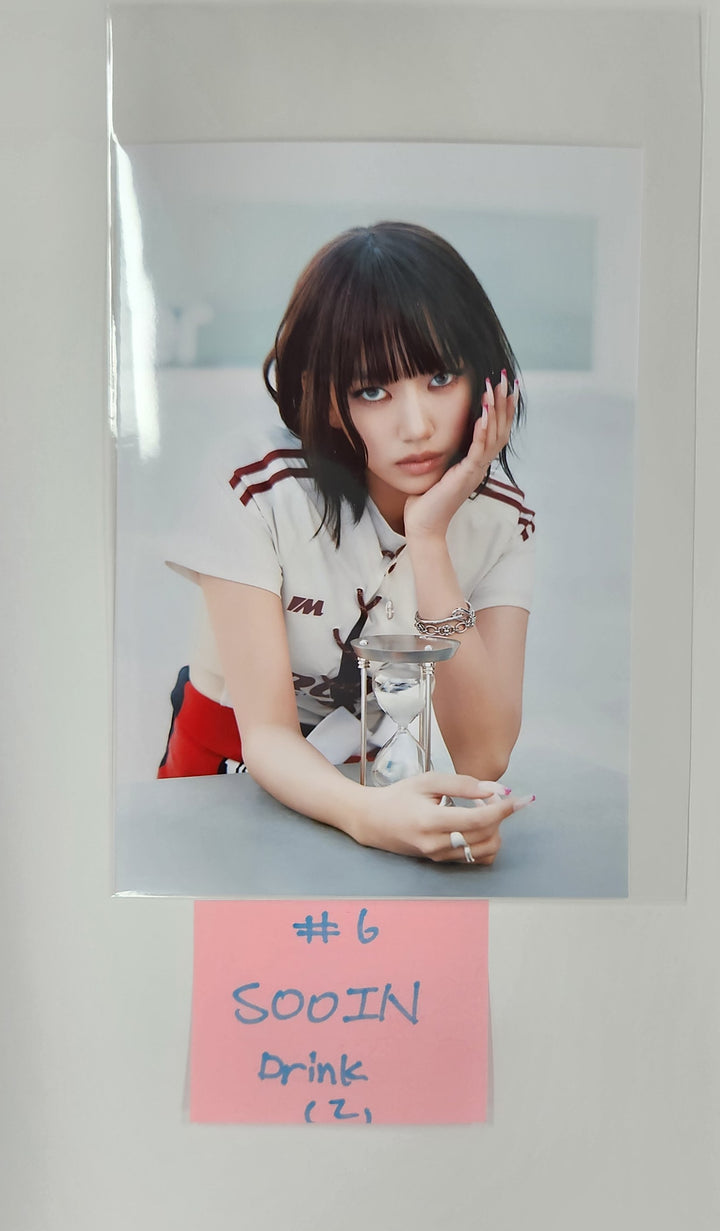 MEOVV "MY EYES OPEN VVIDE" - Who's Fan Cafe Lucky Draw Event Photocard, Drink Event Photo [25.5.13]