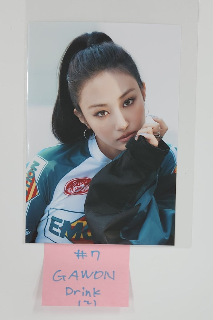MEOVV "MY EYES OPEN VVIDE" - Who's Fan Cafe Lucky Draw Event Photocard, Drink Event Photo [25.5.13]