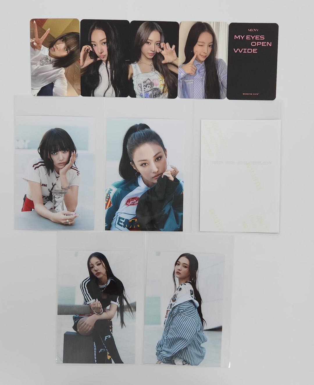 MEOVV "MY EYES OPEN VVIDE" - Who's Fan Cafe Lucky Draw Event Photocard, Drink Event Photo [25.5.13]