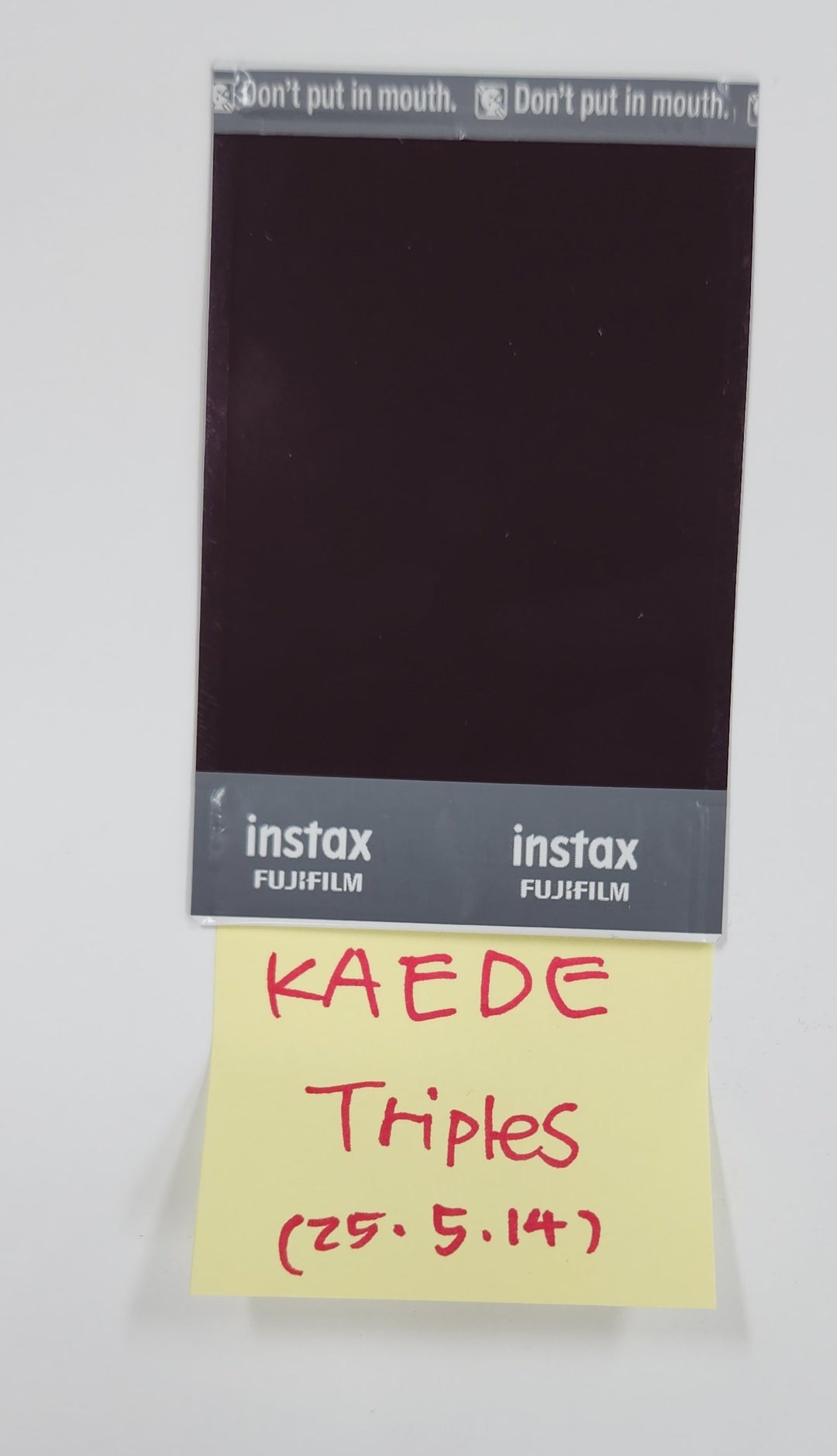 KAEDE (Of TripleS) Atom Double Class Objekt - Hand Autographed(Signed) Polaroid [25.5.14]