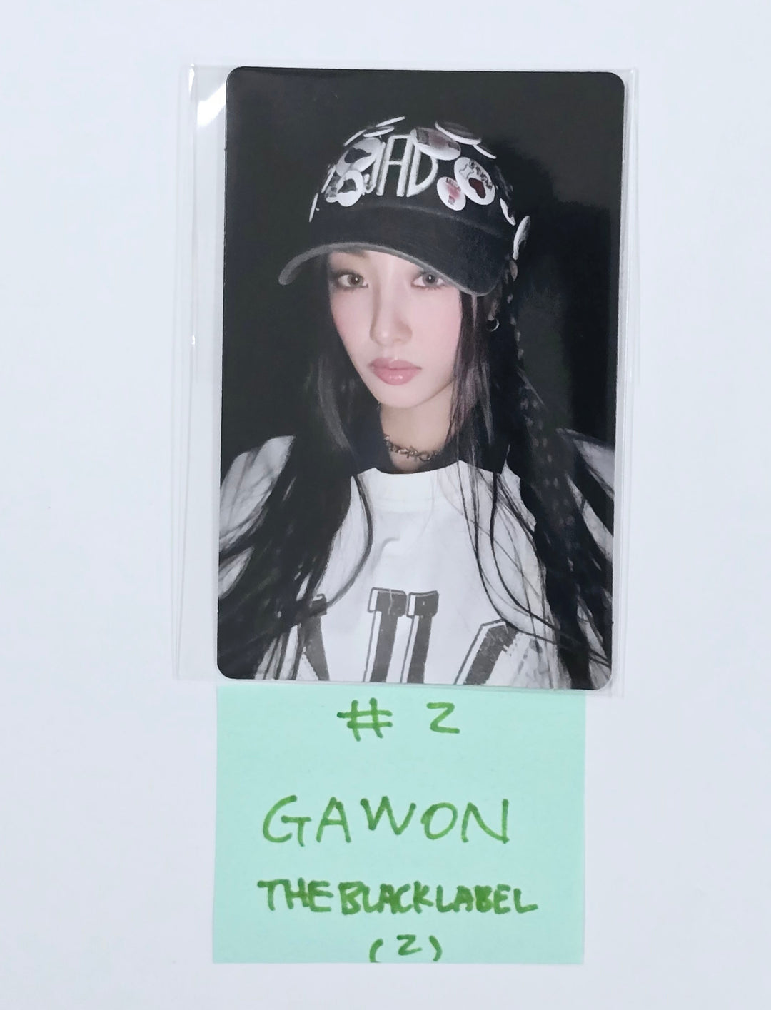 MEOVV "MY EYES OPEN VVIDE" - The Black Label Pre-Order Benefit Photocard [25.5.15]