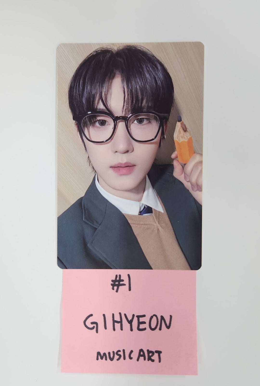 NouerA "Chapter: New is Now" - MusicArt Fansign Event Photocard [25.5.16]