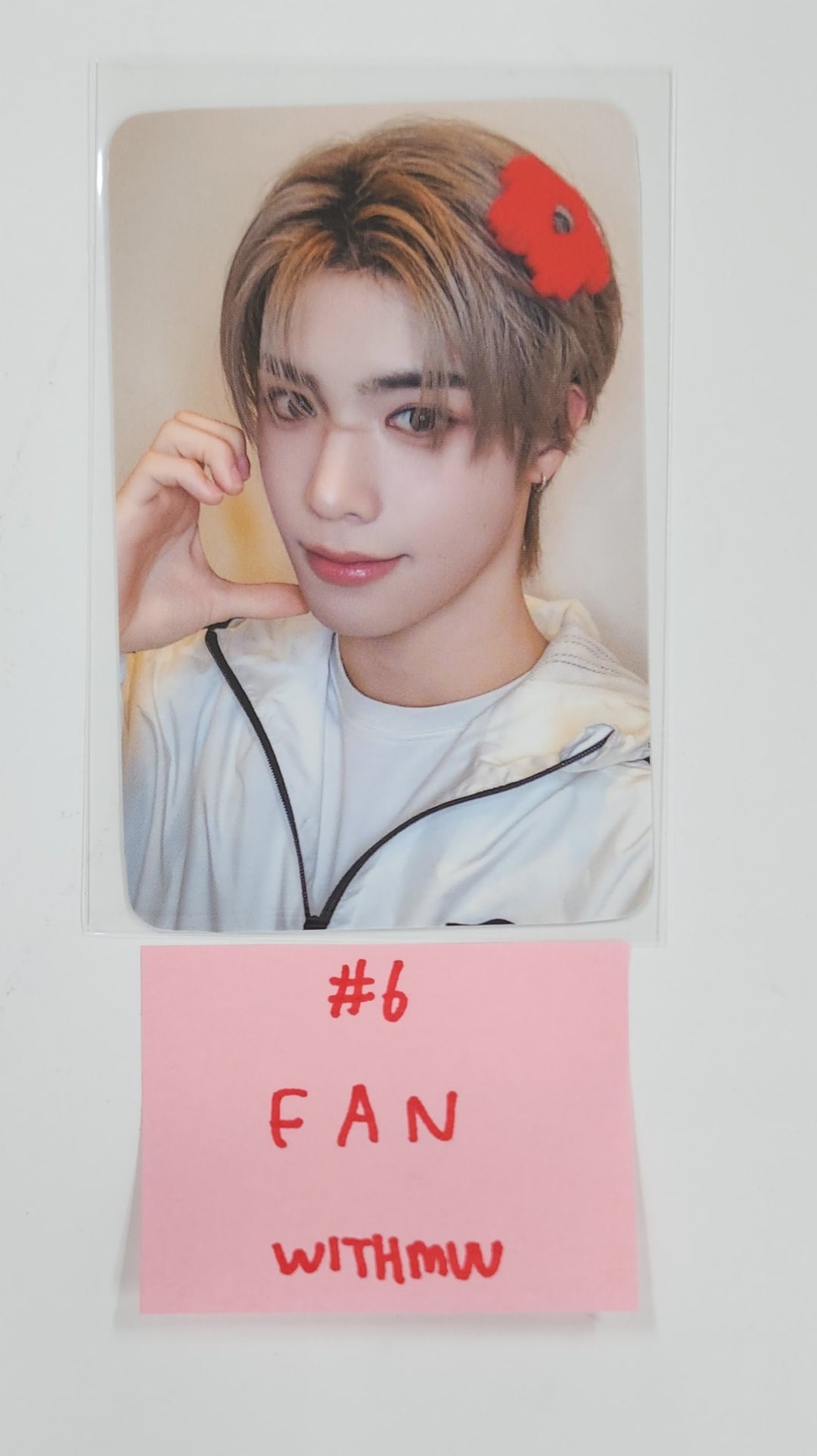 NouerA "Chapter: New is Now" - Withmuu Fansign Event Photocard [25.5.16]