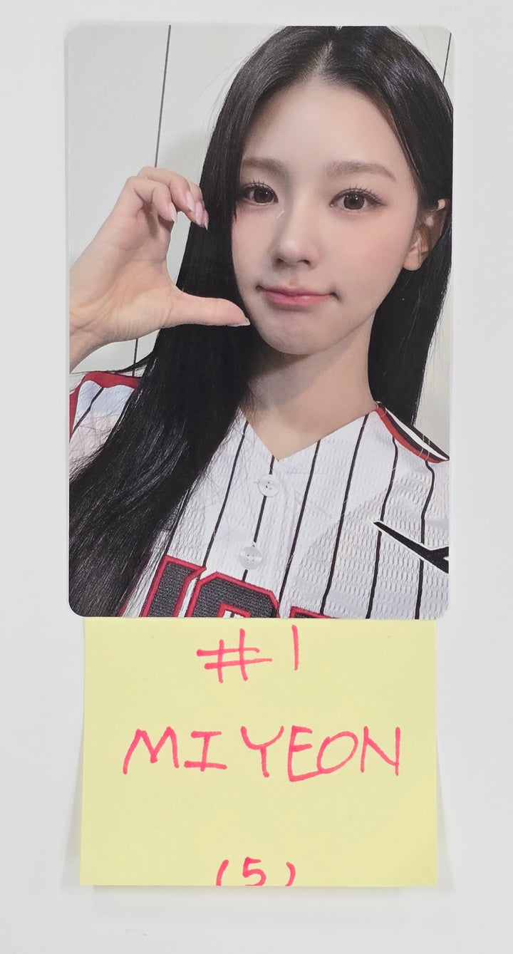 I-DLE "We are" - Official Photocard [25.5.20]