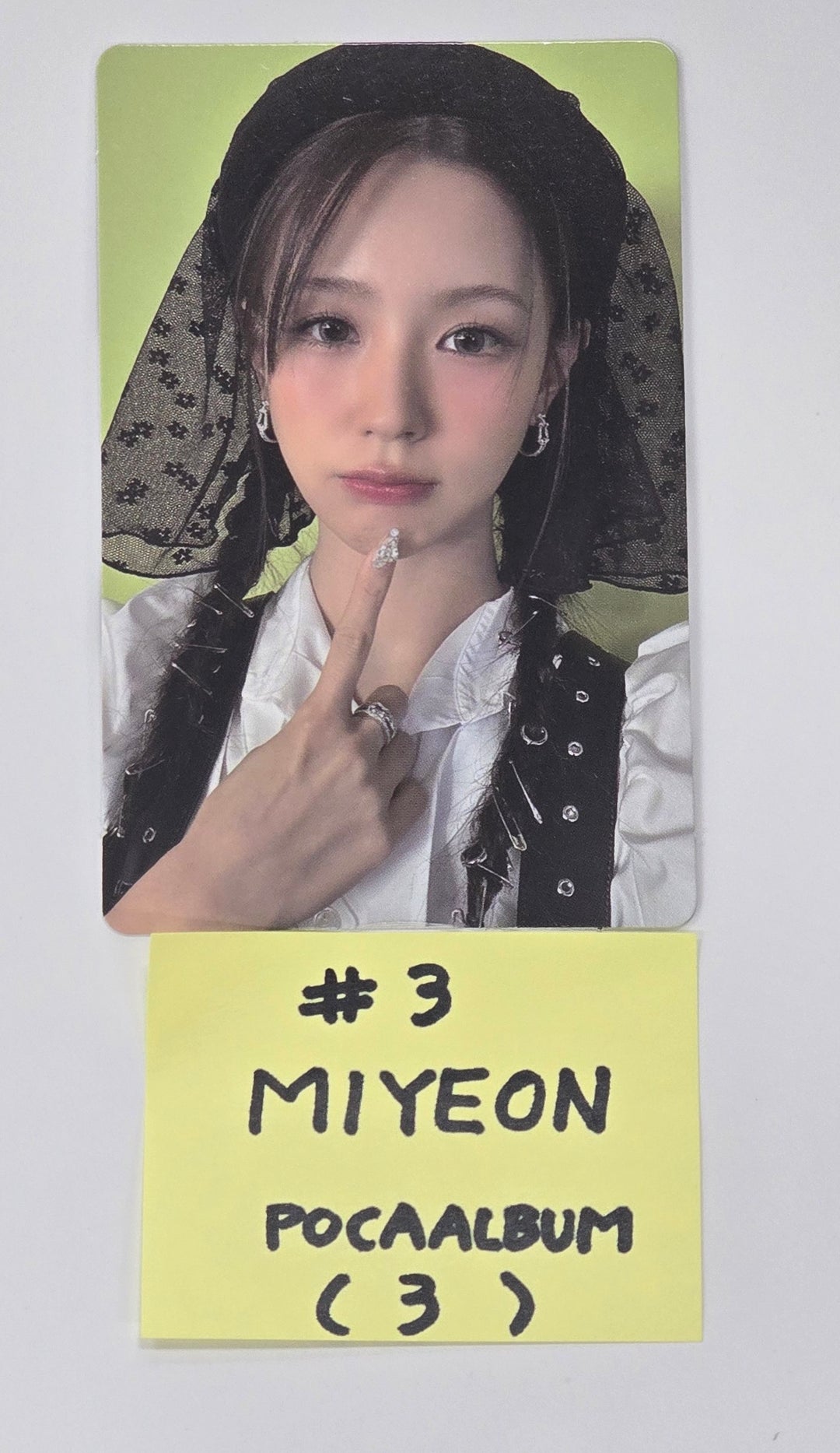 I-DLE "We are" - Official Photocard [Photobook Ver.] [25.5.22]