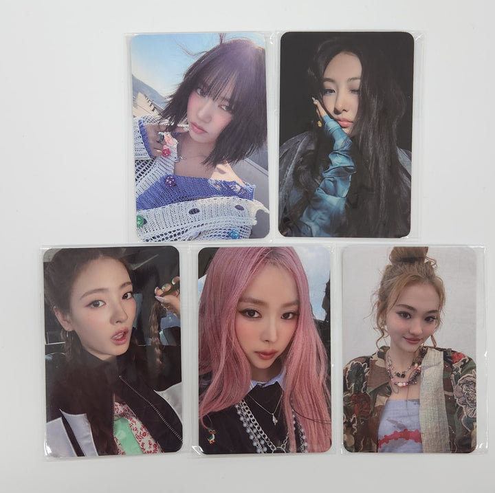 MEOVV "MY EYES OPEN VVIDE" -  YG Select Fansign Event Photocard [25.5.23]