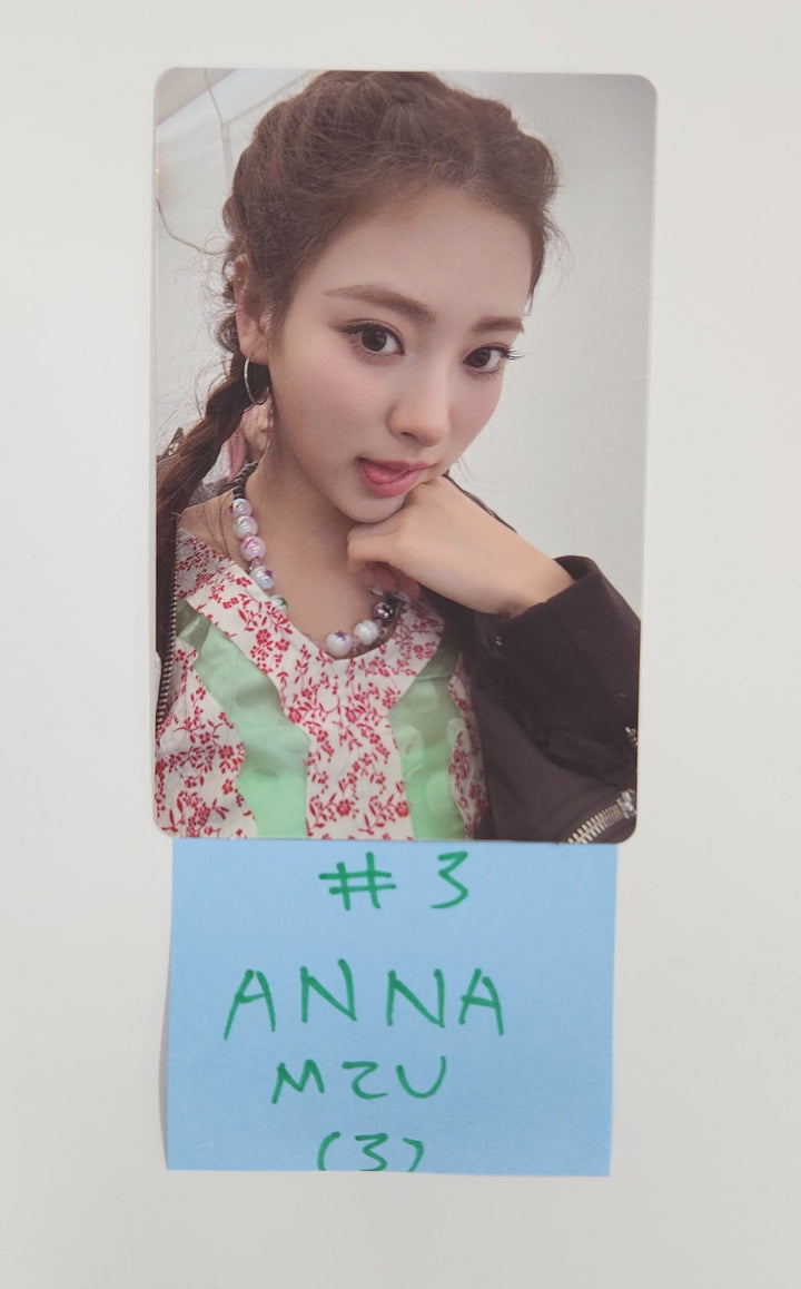 MEOVV "MY EYES OPEN VVIDE" -  M2U Fansign Event Photocard [25.5.23]