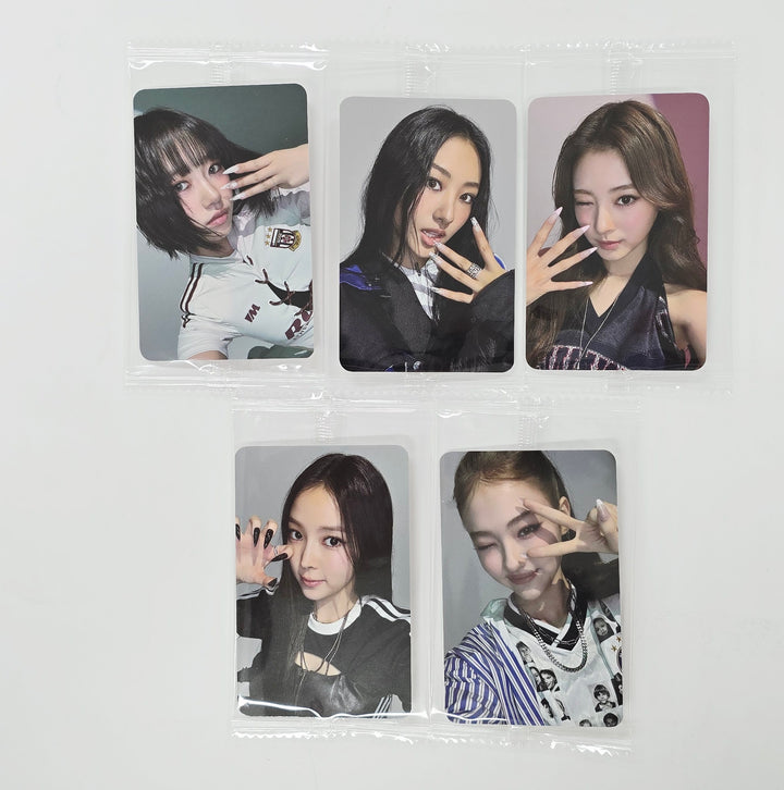 MEOVV "MY EYES OPEN VVIDE" -  Ktown4U Studio Choom Gift Photocard [Meovv Ver.] [25.5.28]