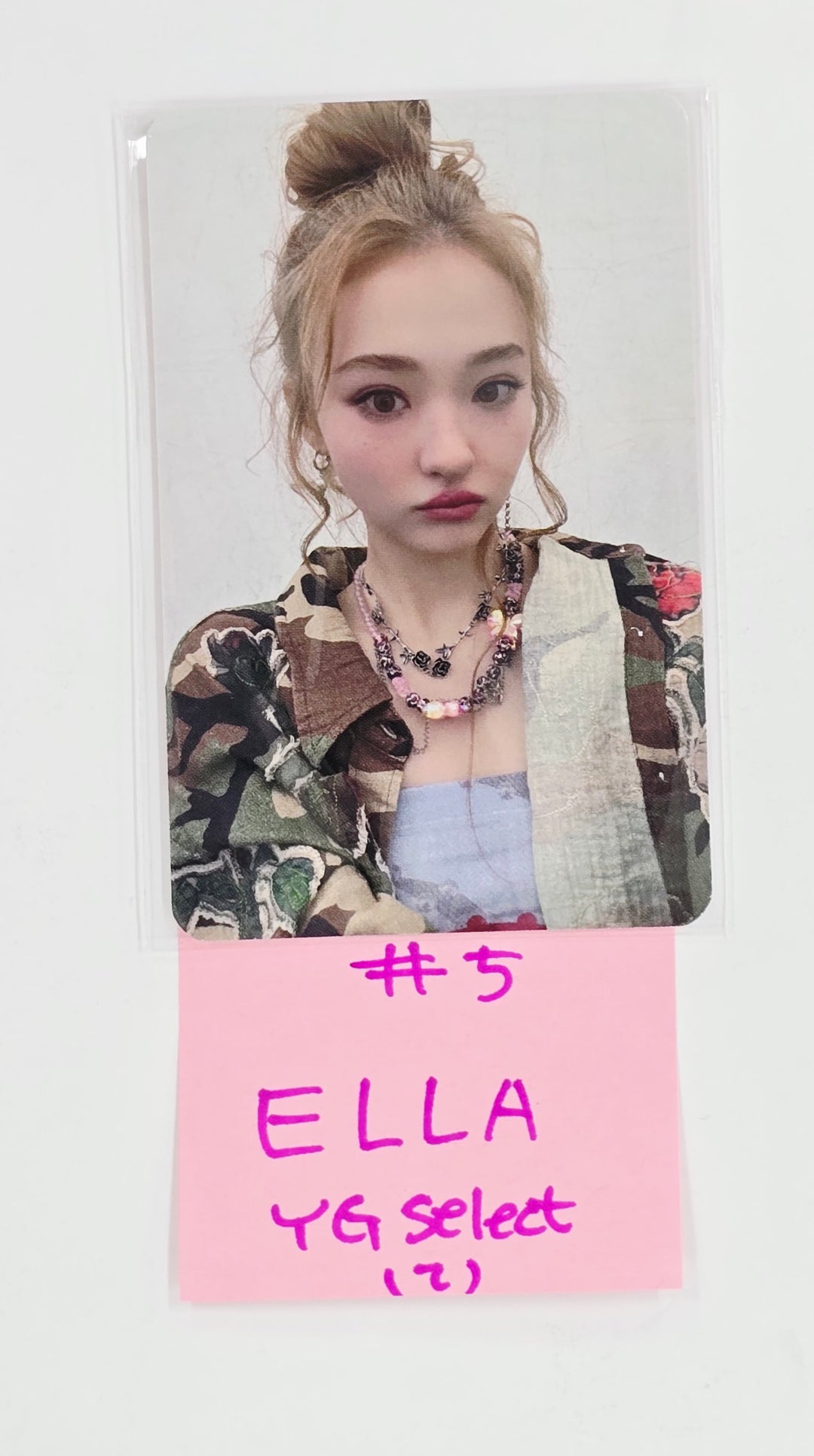 MEOVV "MY EYES OPEN VVIDE" -  YG Select Fansign Event Photocard Round 2 [25.5.27]