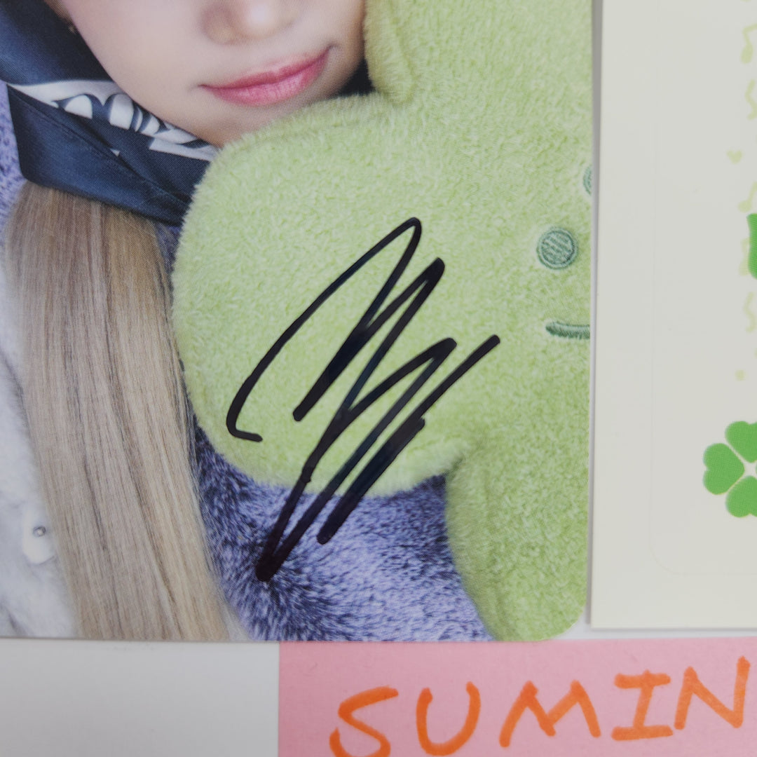 Sumin (Of STAYC) "S" - Hand Autographed(Signed) Photocard [25.5.28]