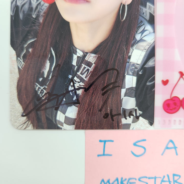 ISA (Of STAYC) "S" - Hand Autographed(Signed) Photocard [25.5.28]