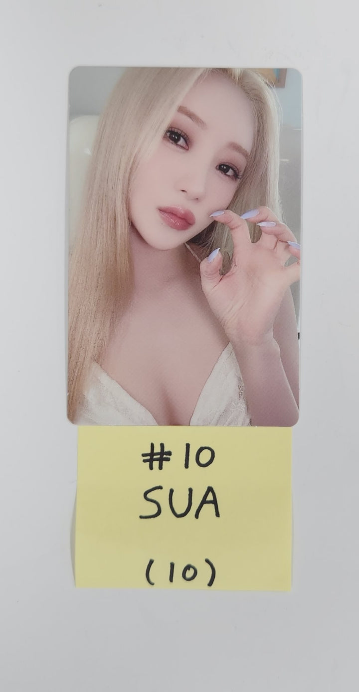 UAU "Playlist #You Are You" - Official Photocard [25.5.29]