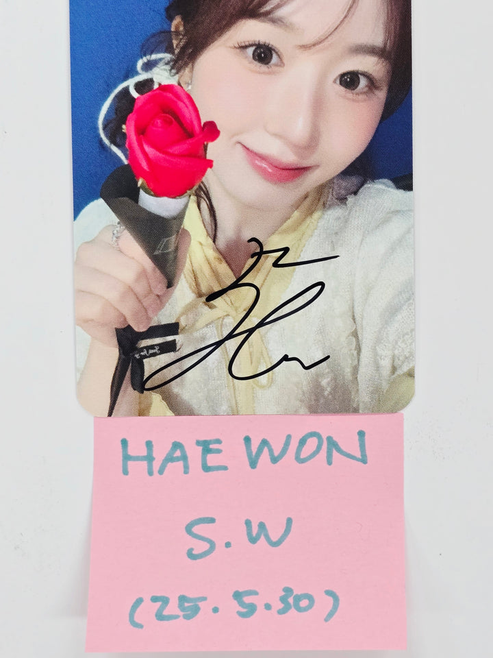 Haewon (Of NMIXX) "Fe3O4: FORWARD" - Hand Autographed(Signed) Photocard [25.5.30]