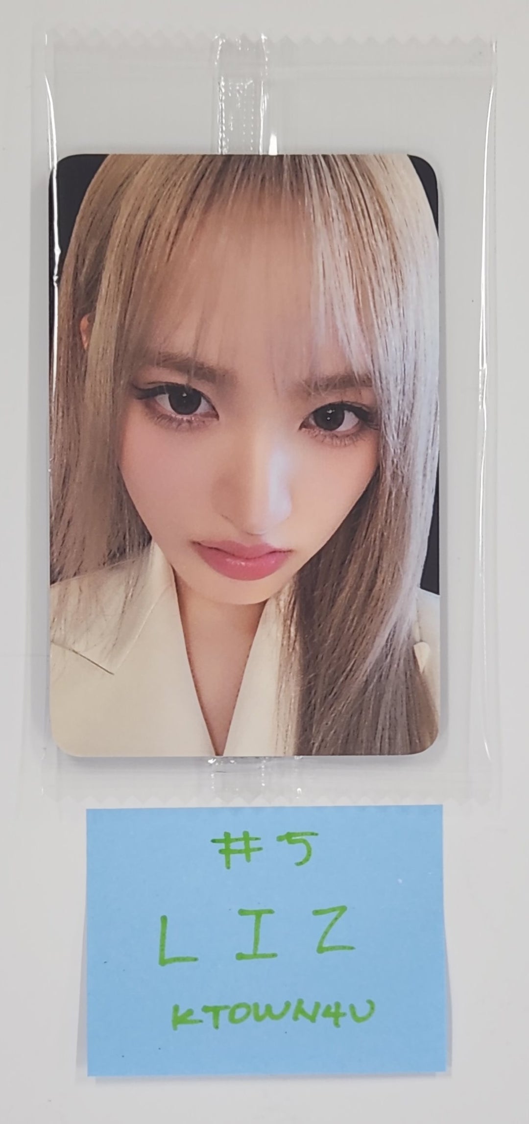 IVE "SHOW WHAT I HAVE" THE 1ST WORLD TOUR - Ktown4U Special Gift Photocard [25.6.4]