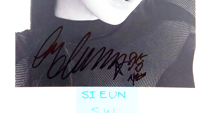 Sieun (Of StayC) "S" - Hand Autographed(Signed) Paper [25.6.4]