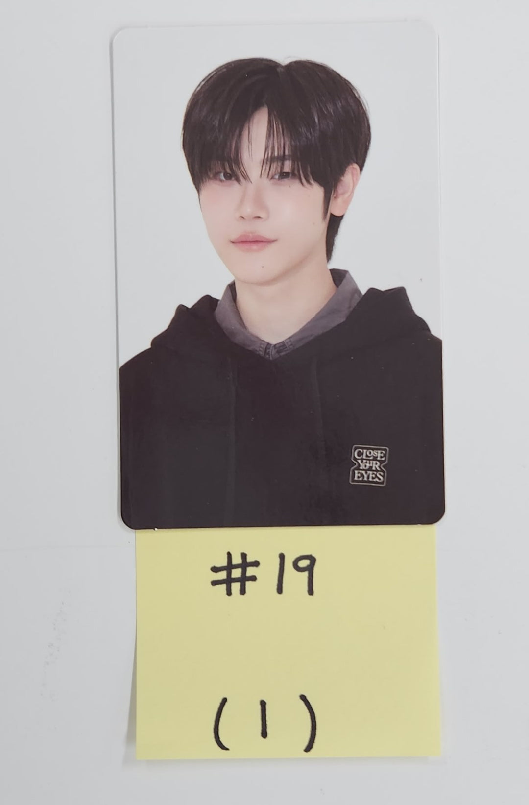 CLOSE YOUR EYES "CLOSER TO MY ARCHIVE" - Official Trading Photocard [25.6.5]