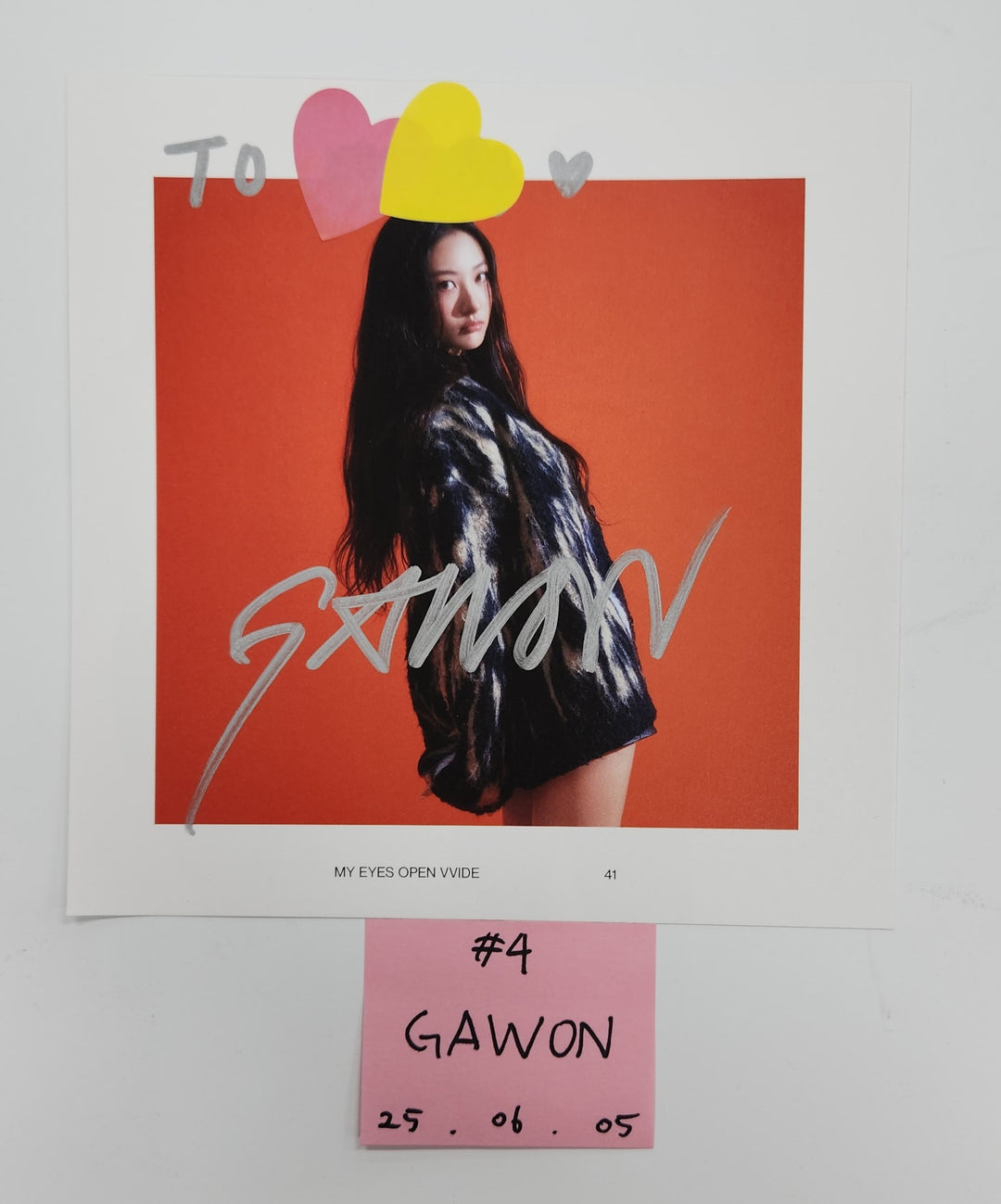 MEOVV "MY EYES OPEN VVIDE" -  A Cut Page From Fansign Event Album [25.6.5]