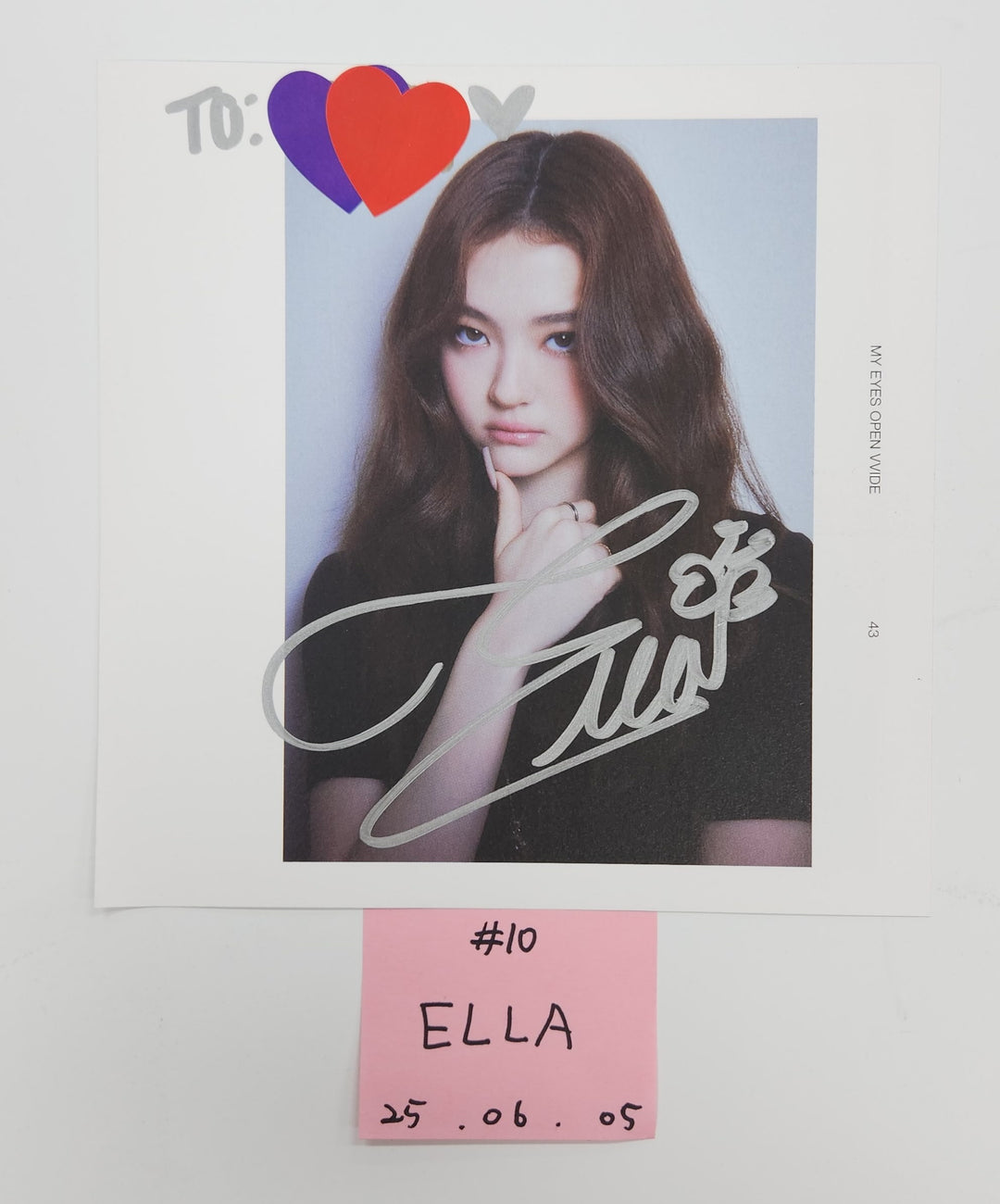 MEOVV "MY EYES OPEN VVIDE" -  A Cut Page From Fansign Event Album [25.6.5]