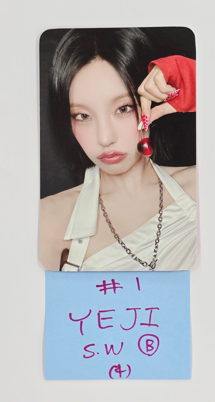ITZY "Girls Will Be Girls" - Soundwave Pre-Order Benefit Photocard [25.6.11]