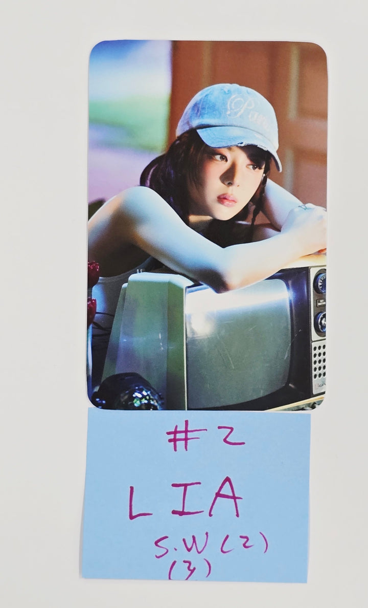 ITZY "Girls Will Be Girls" - Soundwave Pre-Order Benefit Photocard (2) [25.6.11]