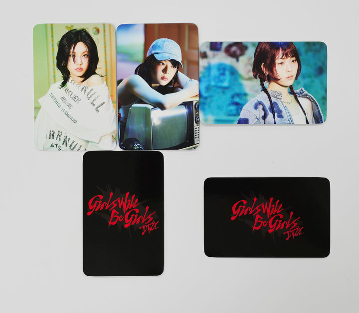ITZY "Girls Will Be Girls" - Soundwave Pre-Order Benefit Photocard (2) [25.6.11]