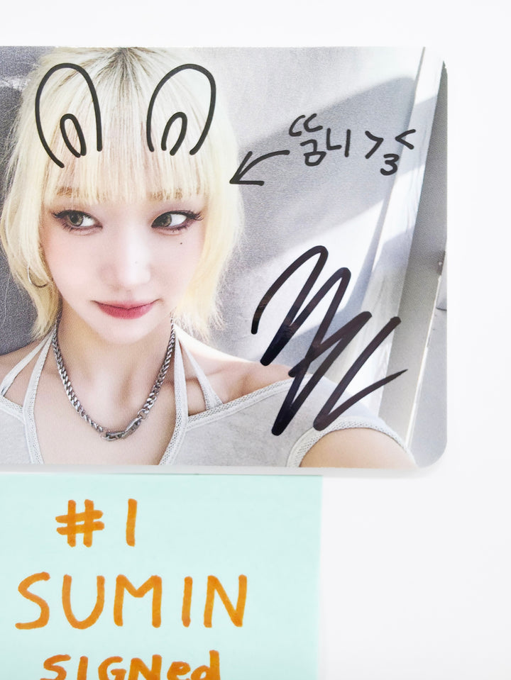 STAYC "S" - Hand Autographed(Signed) Photocard [25.6.12]