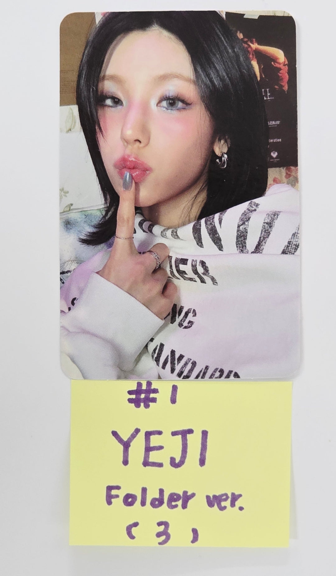 ITZY "Girls Will Be Girls" - Official Photocard [Folder Ver.] [25.6.13]