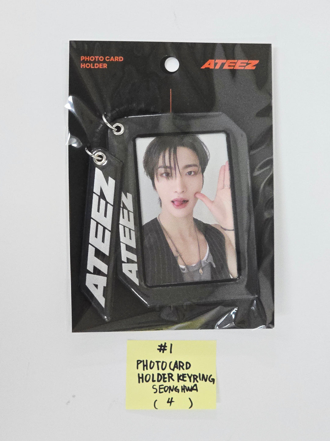 ATEEZ "GOLDEN HOUR : Part.3" - Line Friends Pop-Up Official MD [Photocard Holder Keyring] [25.6.13]