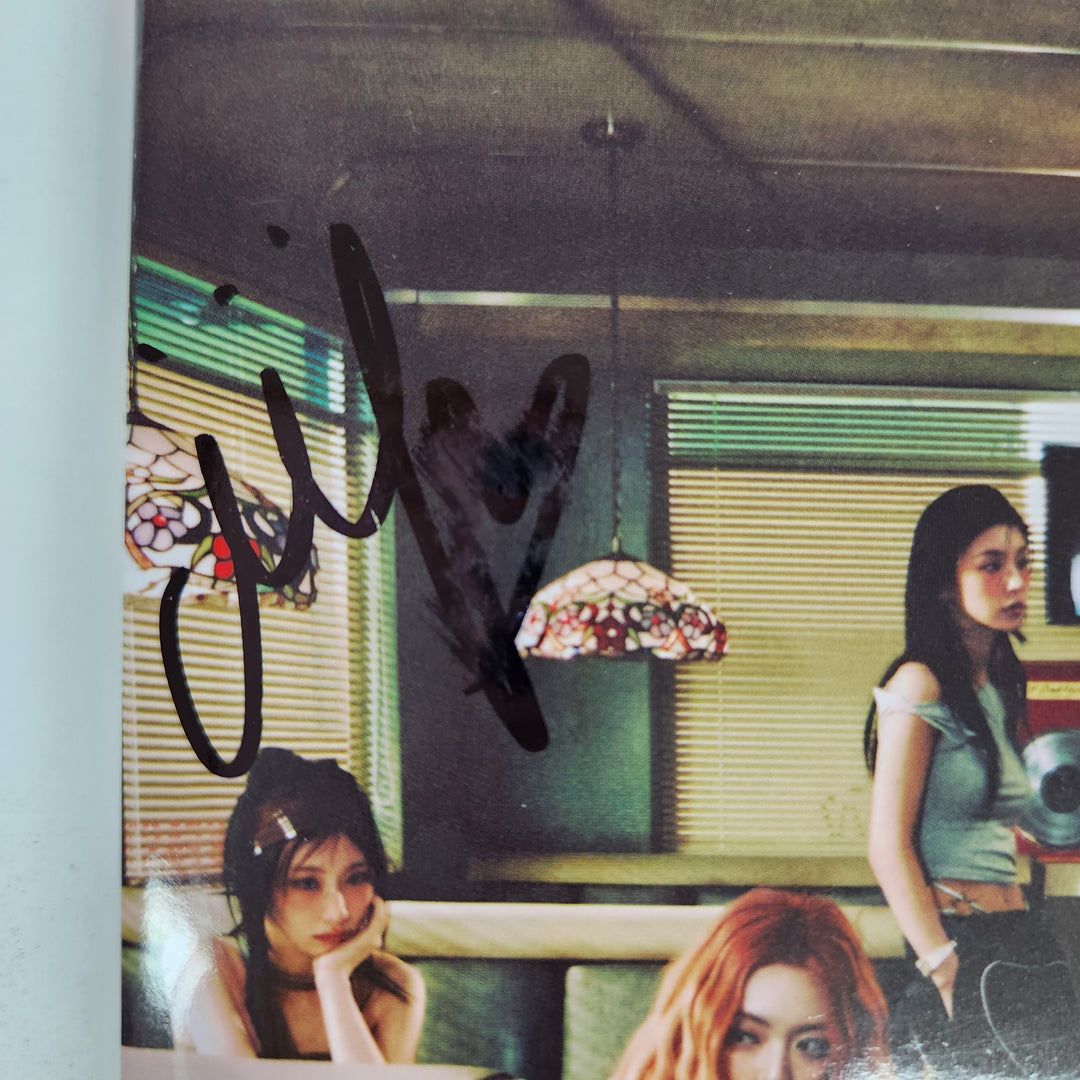 ITZY "Girls Will Be Girls", KISS OF LIFE "224", UAU "Playlist #You Are You", USPEER "SPEED ZONE" - Hand Autographed(Signed) Promo Album [25.6.13]
