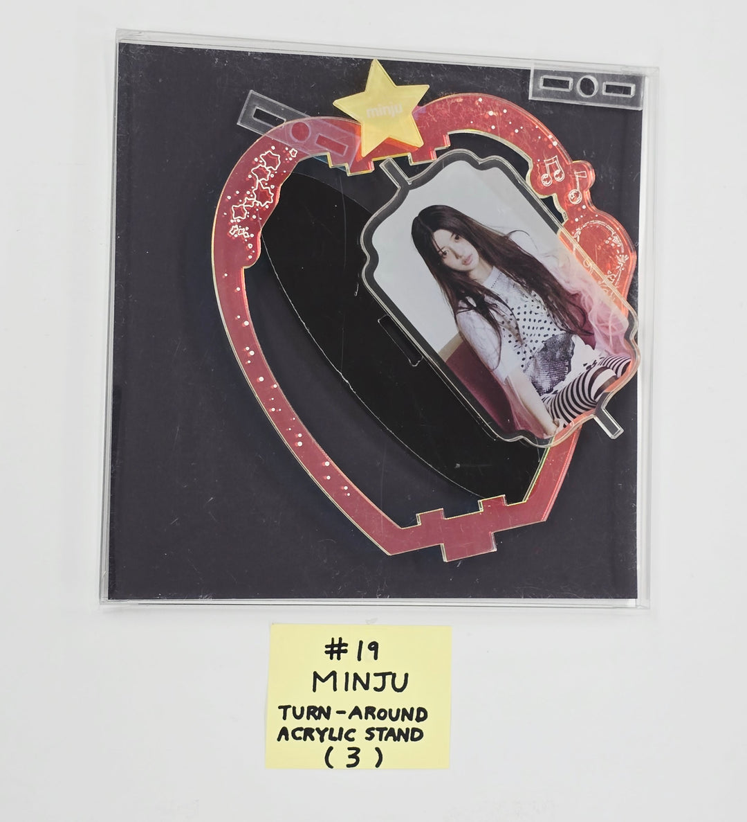 ILLIT "bomb" - POP-UP Official MD [25.6.17]