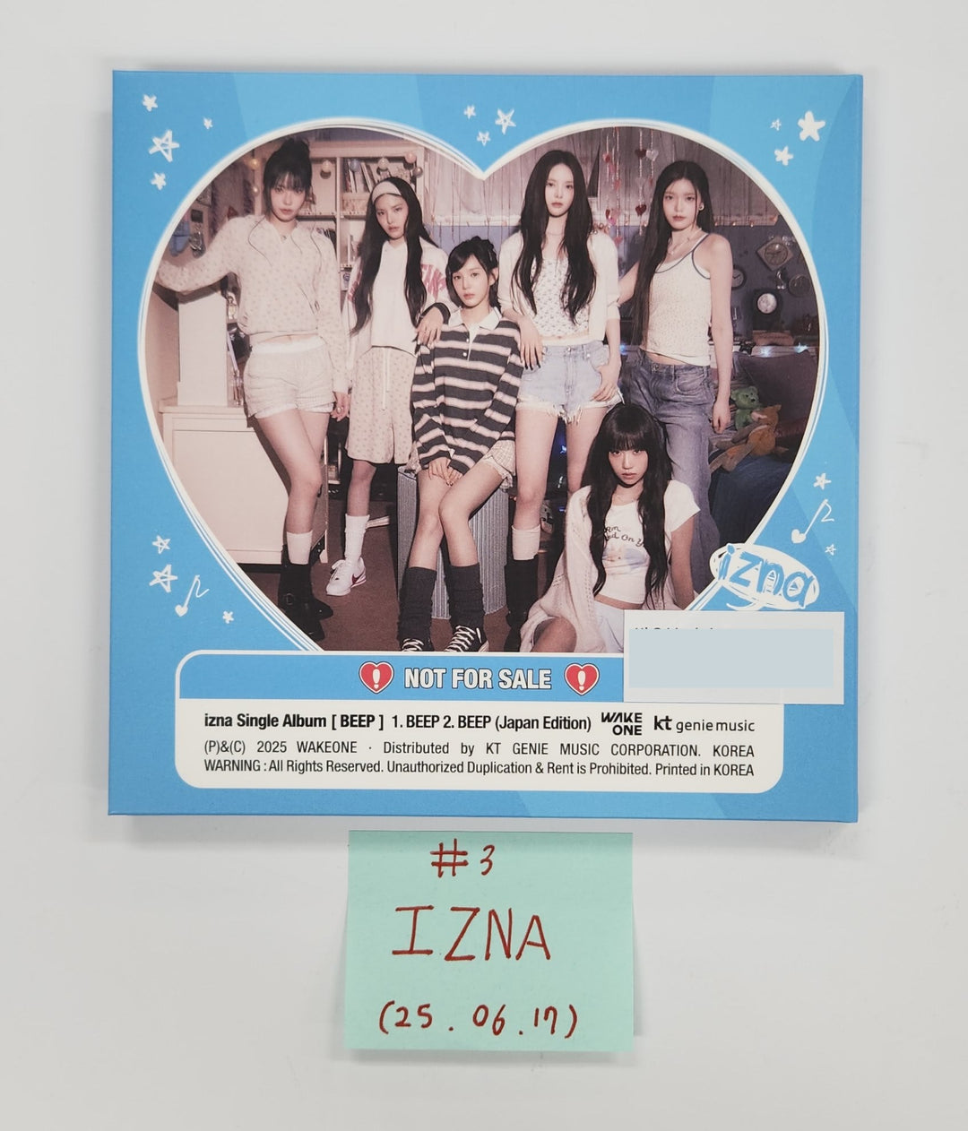 IZNA Digital Single "Beep" - Hand Autographed(Signed) Promo Album [25.6.17]