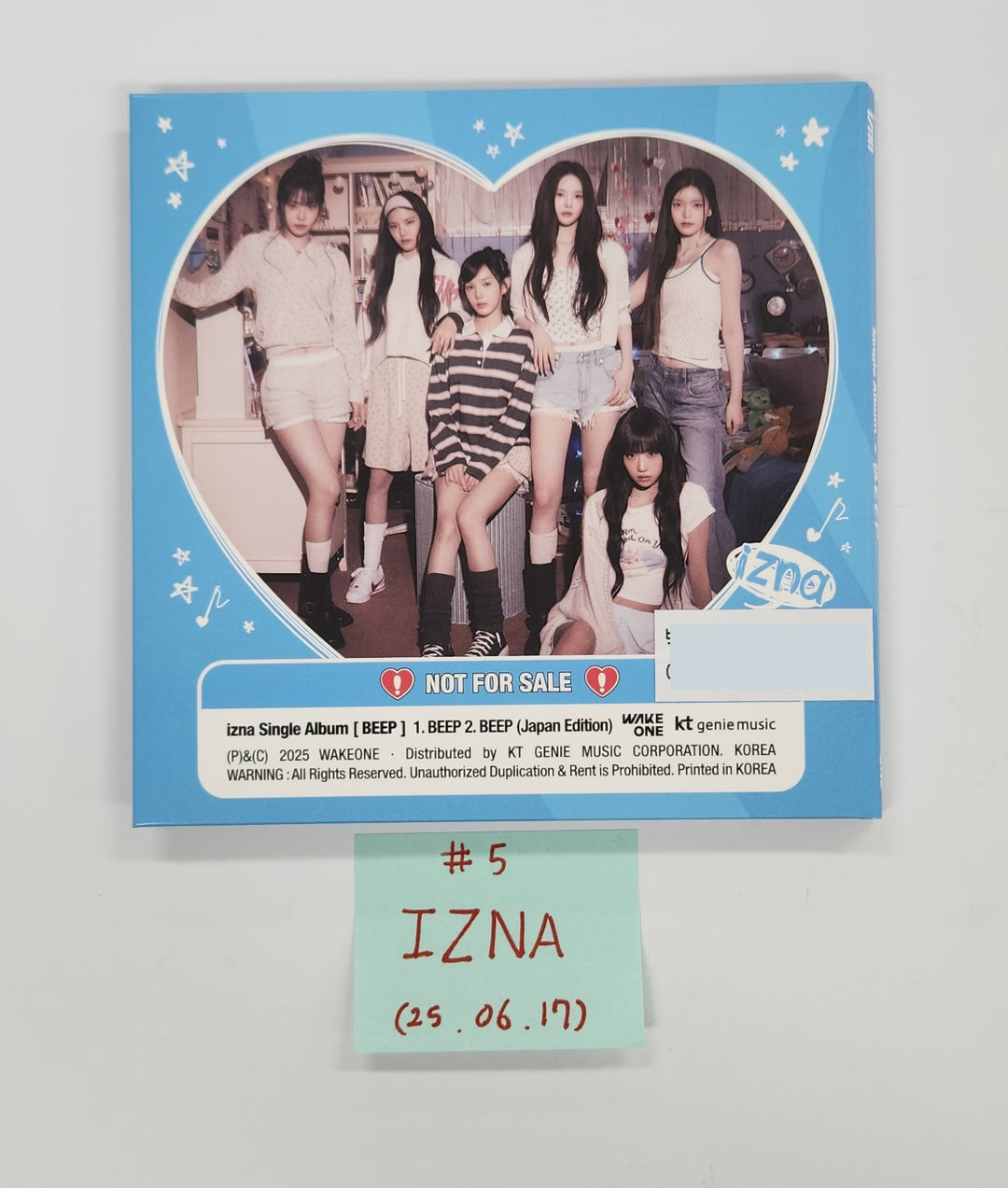 IZNA Digital Single "Beep" - Hand Autographed(Signed) Promo Album [25.6.17]