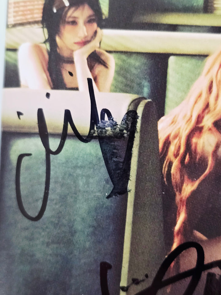 ITZY "Girl Will Be Girls" - Hand Autographed(Signed) Promo Album [25.6.17]