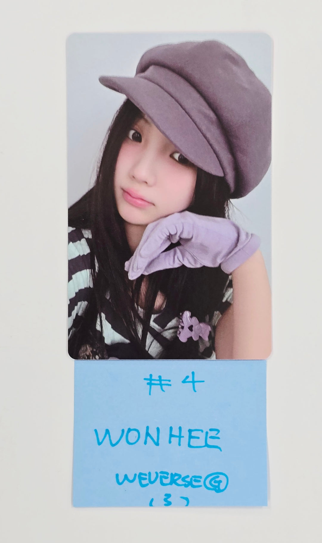 ILLIT "bomb" - Weverse Shop Pre-Order Benefit Photocard [Gllit Ver.] [25.6.18]