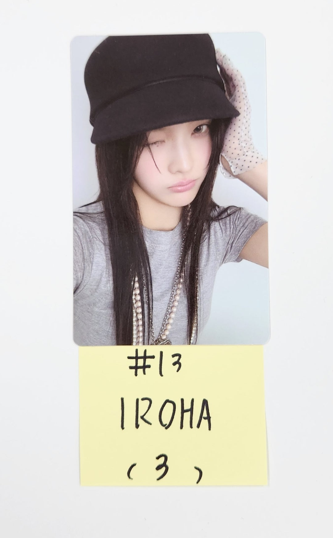 ILLIT "bomb" - Official Photocard [A] [25.6.18]