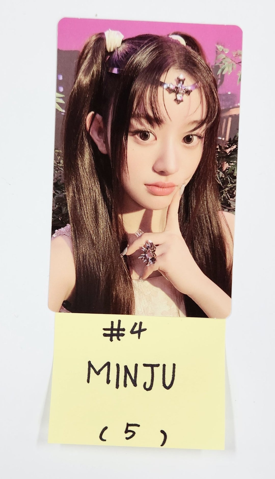 ILLIT "bomb" - Official Photocard [B] [25.6.18]