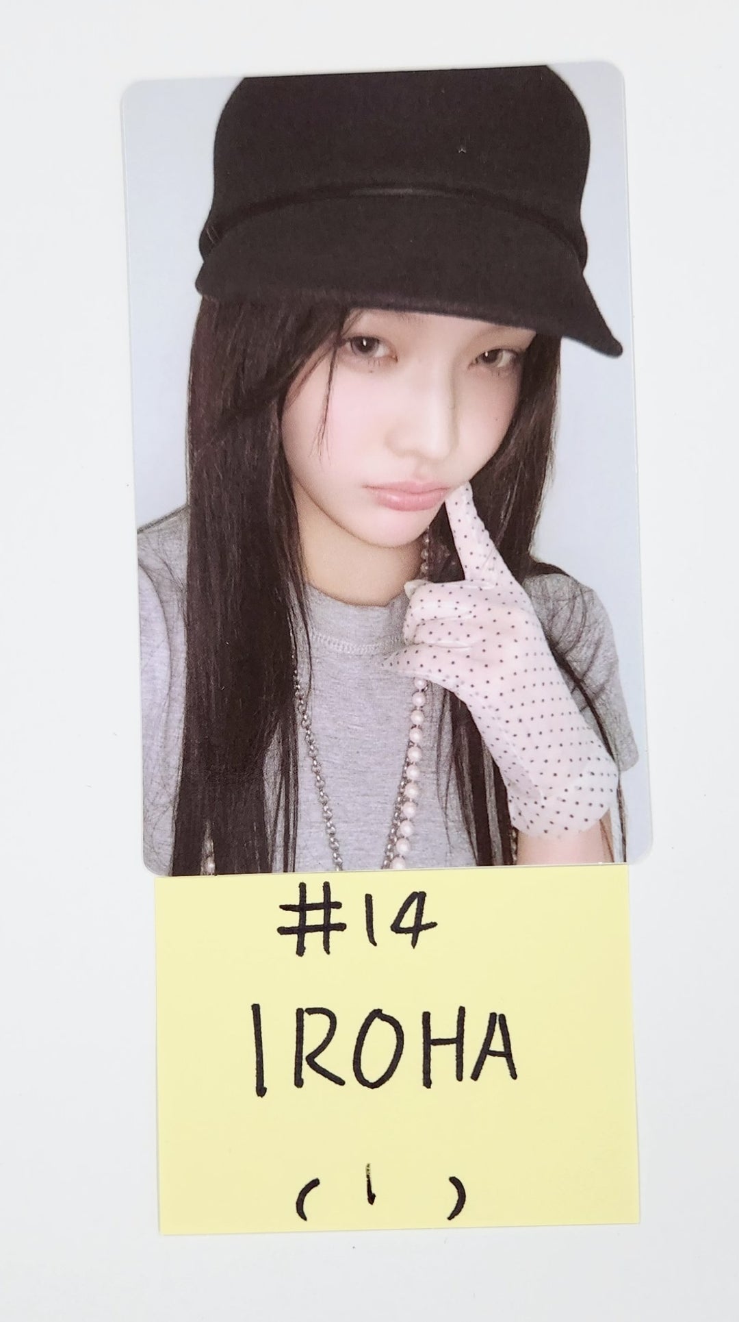 ILLIT "bomb" - Official Photocard [B] [25.6.18]