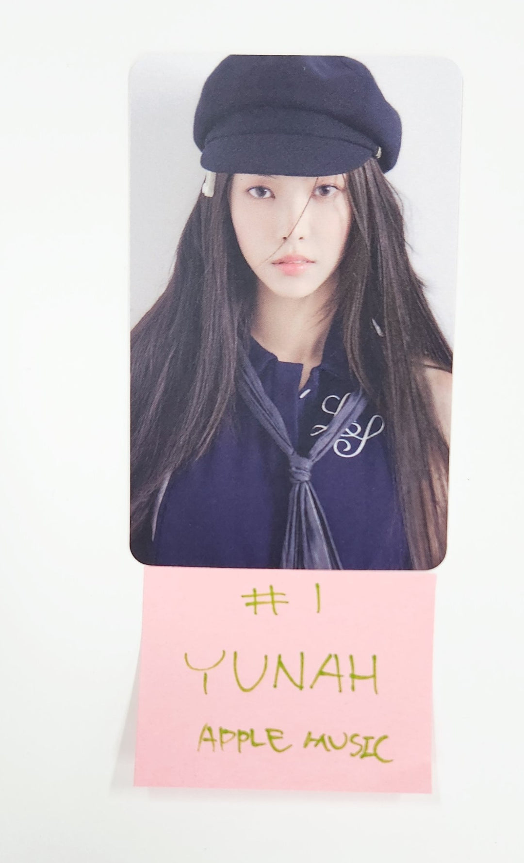 ILLIT "bomb" - Apple Music Pre-Order Benefit Photocard [Gllit Ver.] [25.6.19]