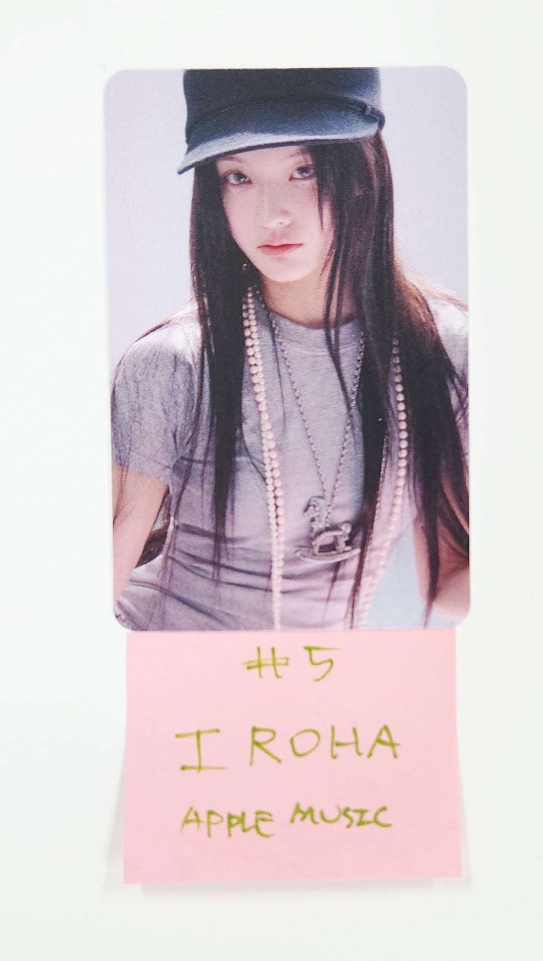 ILLIT "bomb" - Apple Music Pre-Order Benefit Photocard [Gllit Ver.] [25.6.19]