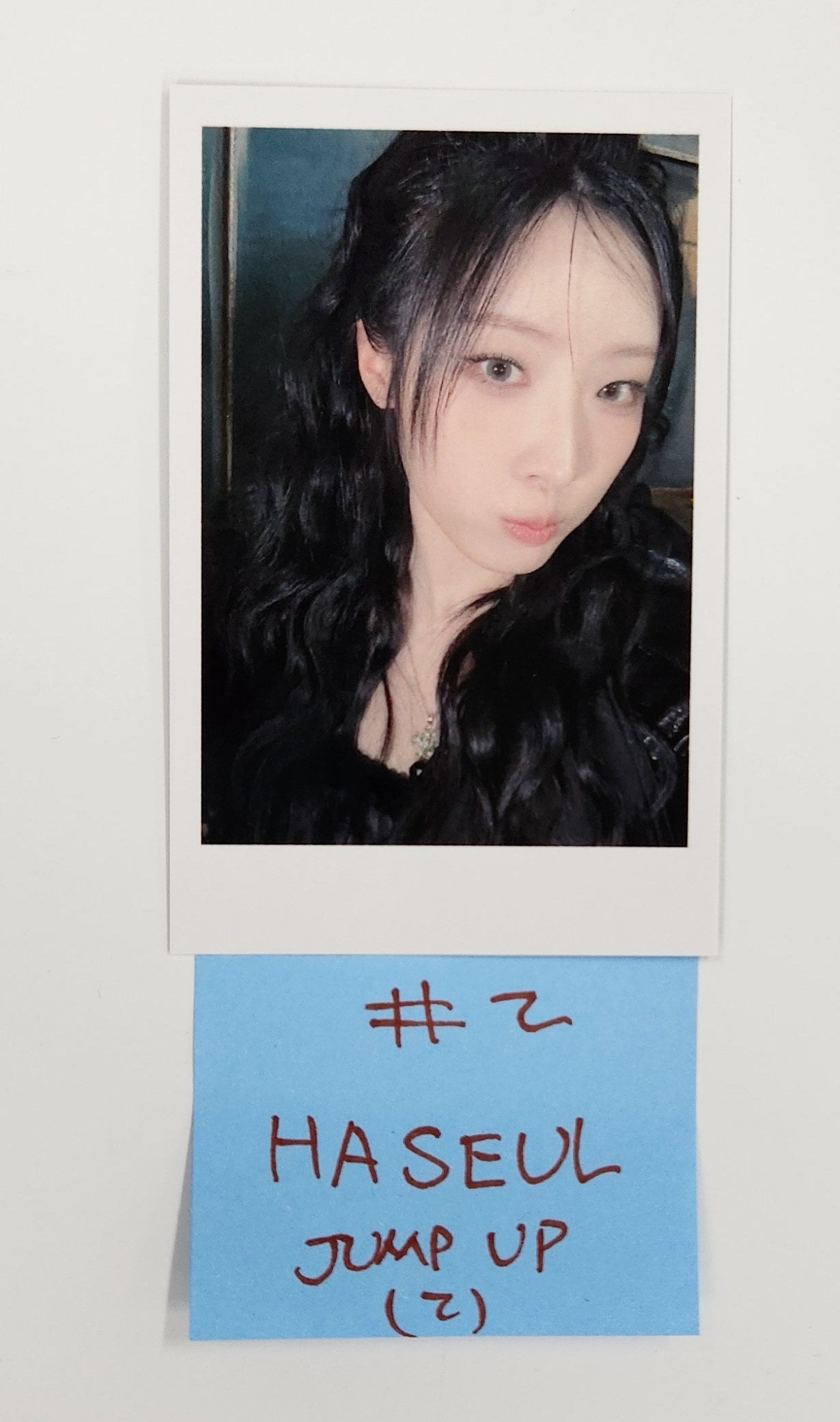 ARTMS ヒジン(LOONA) CAFE EVENT 直筆サイン入りポラ ARTMS(LOONA) Club Icarus サイン会 特典ポカ 5枚セット - メルカリ