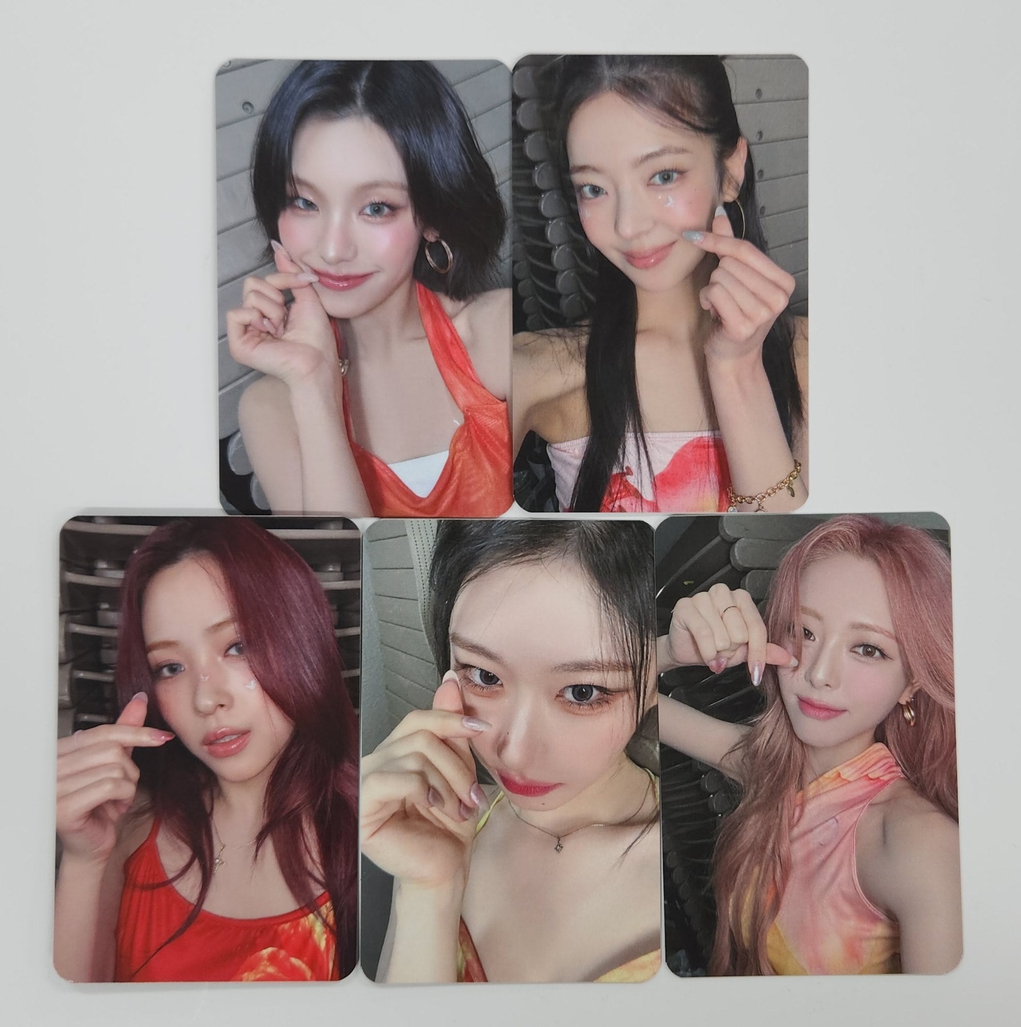 ITZY born to be soundwave リュジン トレカ ITZY - BORN TO BE STANDARD VER. SOUNDWAVE POB PHOTO CARD